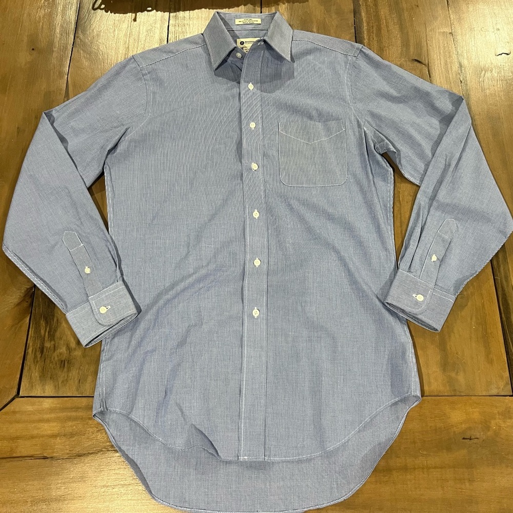 Haggar Clothing Men’s Fitted Dress Shirt, Size 14-14.5 32/33, Blue Microcheck